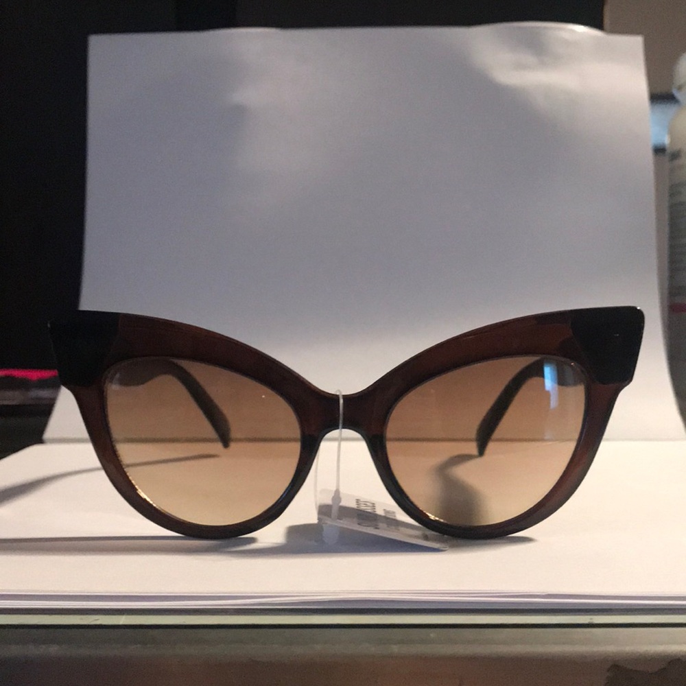 Sunglasses collections